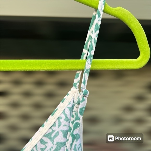 Women’s Floral Green  Tank Top New without tags - Picture 2 of 6